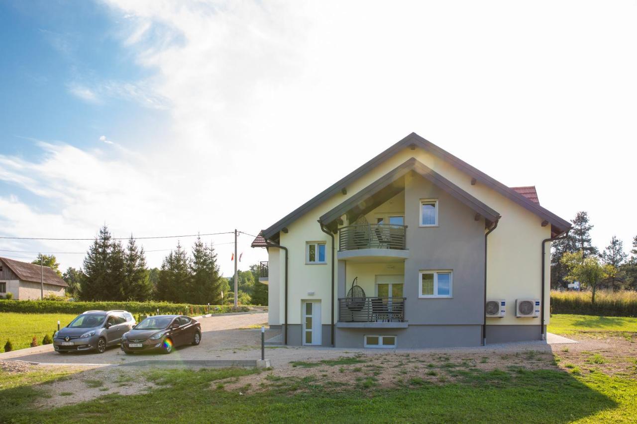 Apartmani Leptir Rakovica Exterior photo